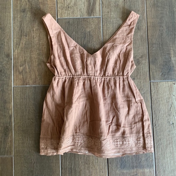 🟡3 for $15🟡 BCBG Tank - Picture 2 of 4